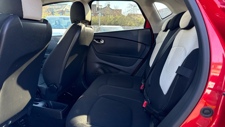 Renault Captur 1.5 dCi 90 Iconic 5dr EDC Diesel Hatchback